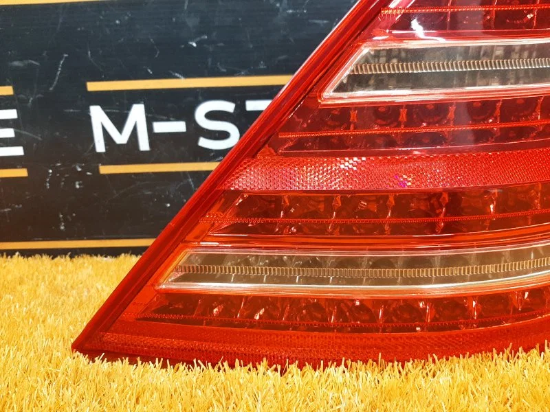 Фонарь задний правый Mercedes-Benz S-Class W221 - миниатюра 2