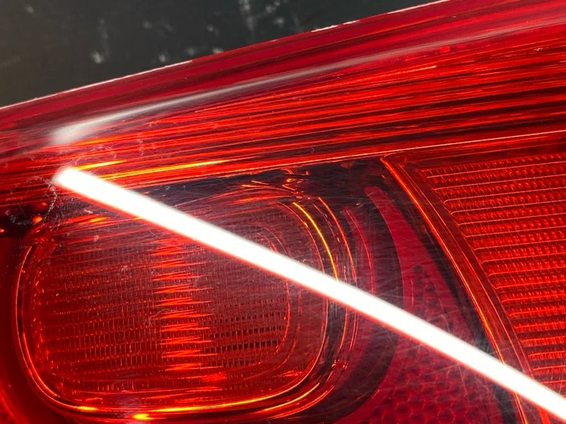 Фонарь крышки багажника правый Volkswagen Touareg - миниатюра 5