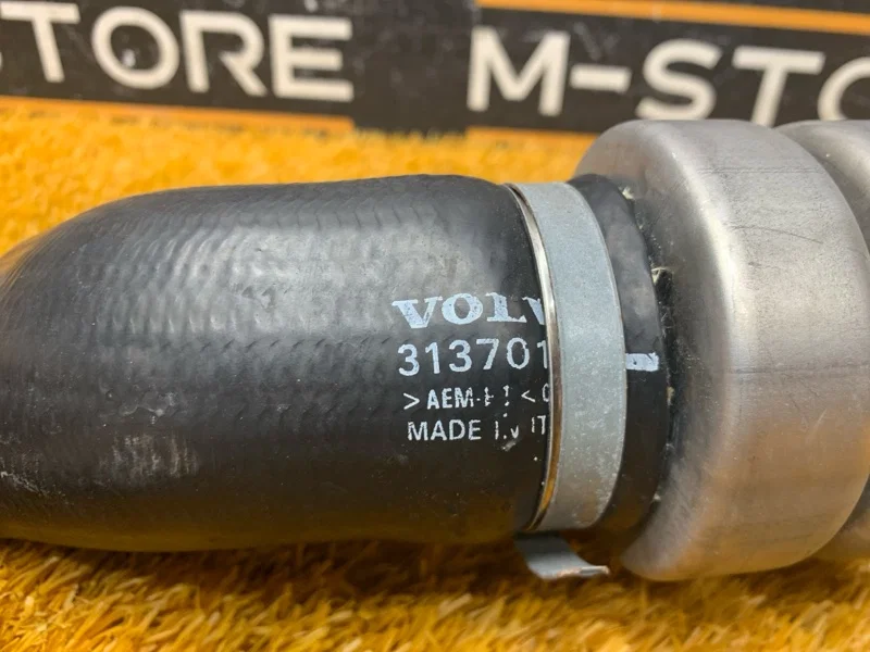 Патрубок интеркулера Volvo XC60 DZ40 B4204T11 2014 - миниатюра 5