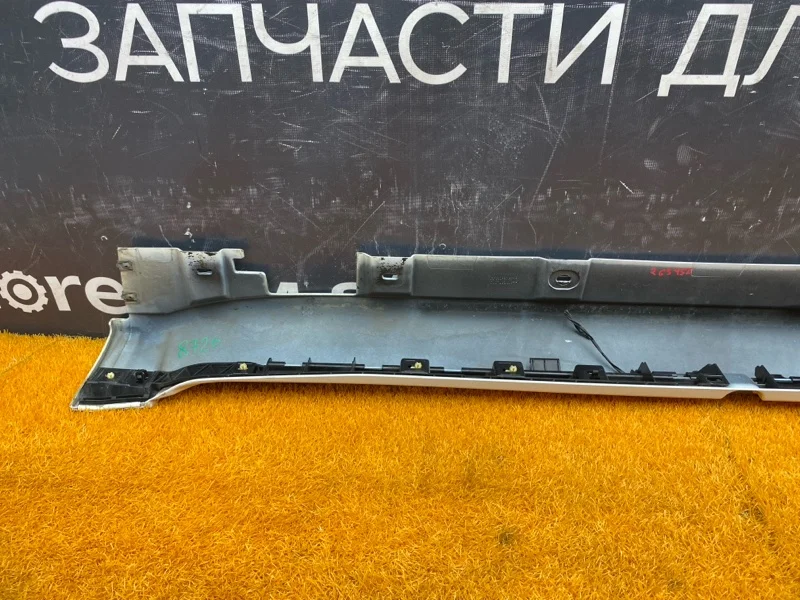 Накладка на порог правая BMW 7-Series F01 N54B30A - миниатюра 10