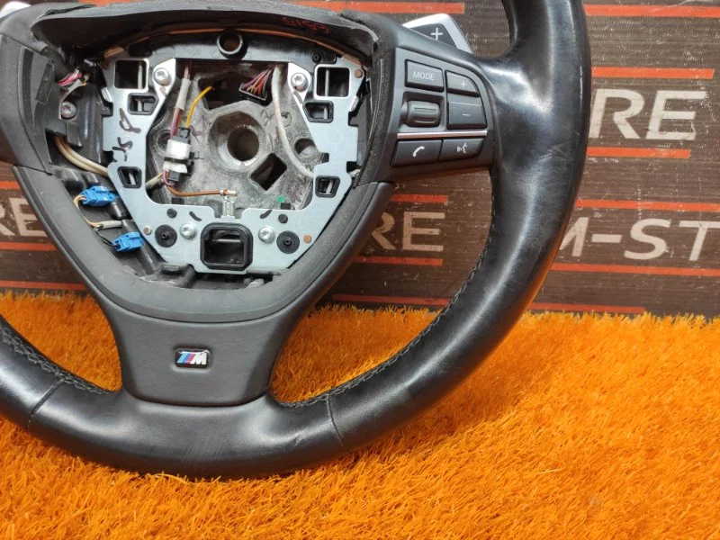 Руль BMW 5-Series F10 N52B25A 2010 - миниатюра 8