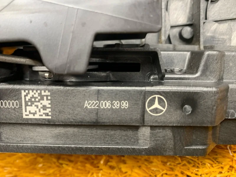 Замок двери передний правый Mercedes-Benz E-class - миниатюра 10