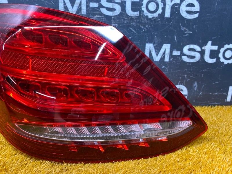 Фонарь задний левый Mercedes-Benz C-Class W205 - миниатюра 2