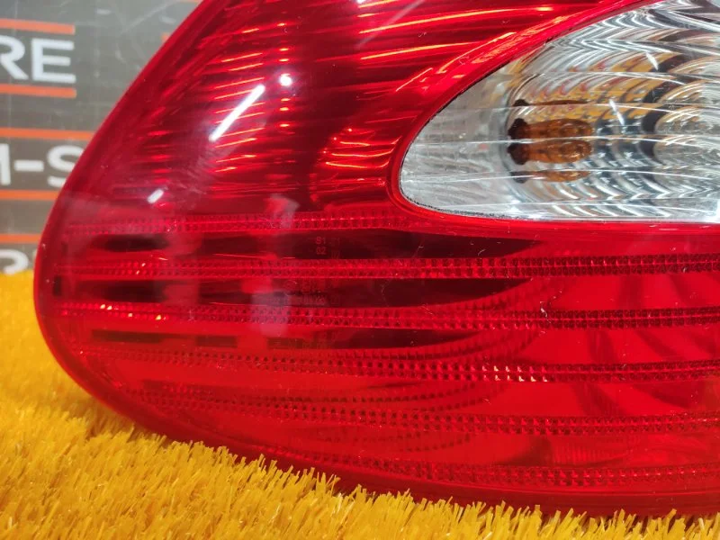 Фонарь задний левый Mercedes-Benz CLK-Class C209 - миниатюра 7