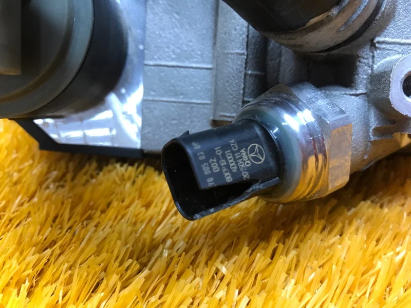 Клапан EGR Mercedes-Benz C-Class W205 274.920 - миниатюра 4