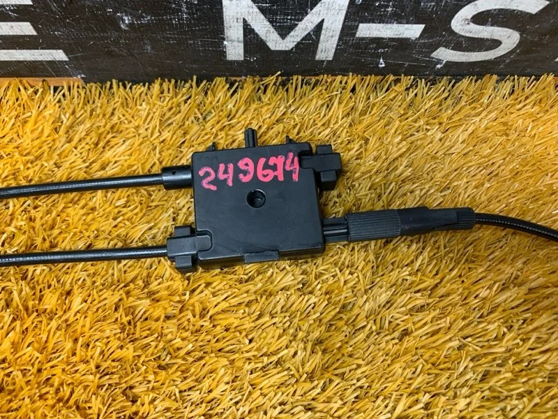 Трос капота Audi Q3 8U CPSA 2013 - миниатюра 6