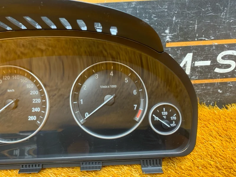 Щиток приборов BMW 5-Series F10 - миниатюра 3