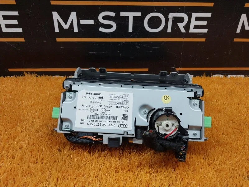 Монитор Audi A3 8V CXS 2014 - миниатюра 7