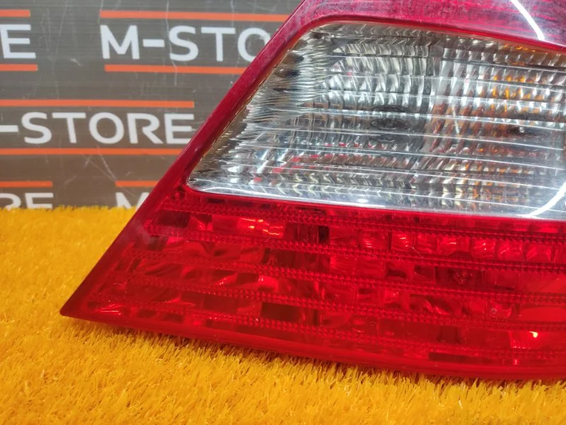 Фонарь задний правый Mercedes-Benz CLK-Class C209 - миниатюра 3