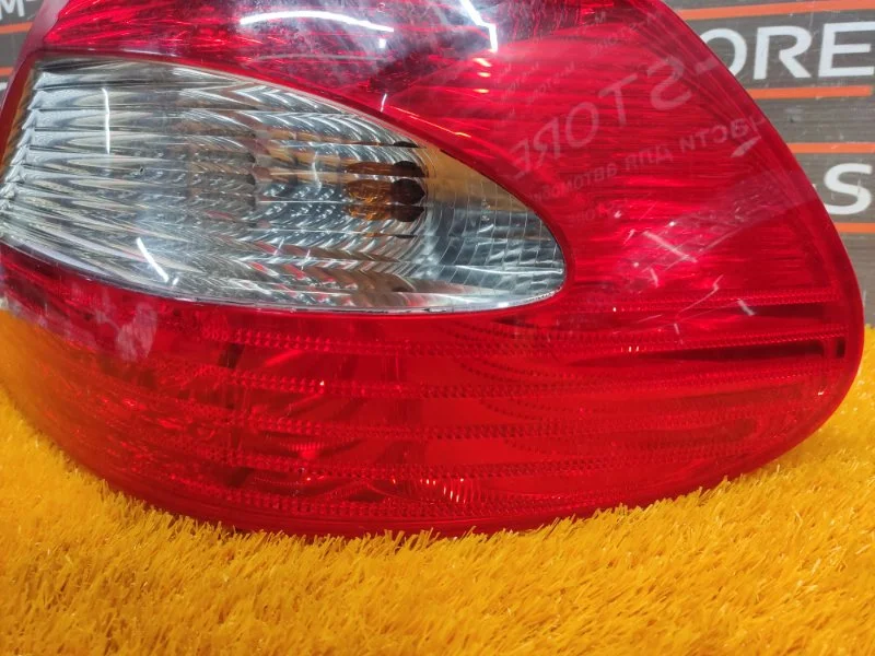 Фонарь задний правый Mercedes-Benz CLK-Class C209 - миниатюра 4