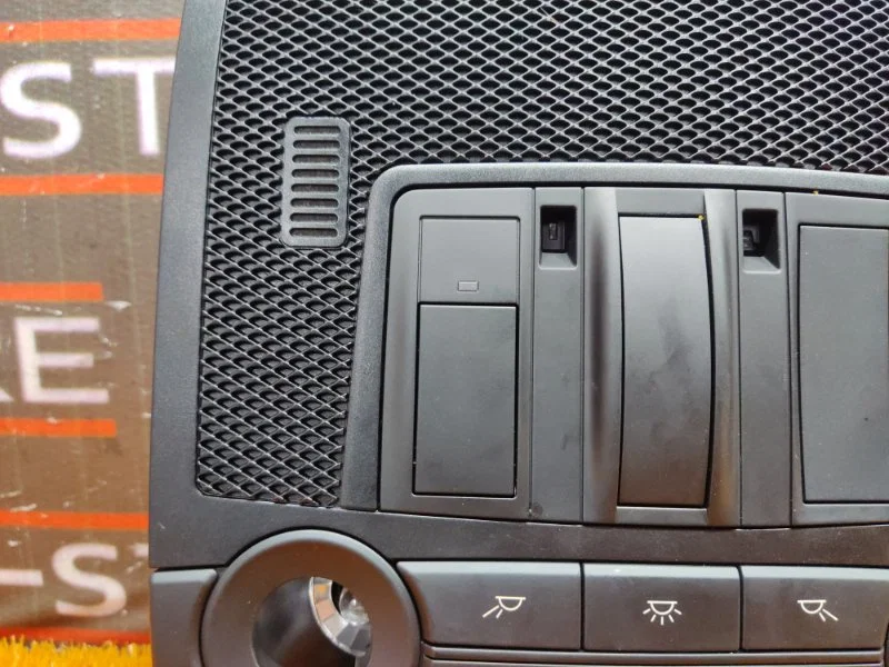 Плафон освещения передний BMW X5 E70 N52B30A 2008 - миниатюра 5