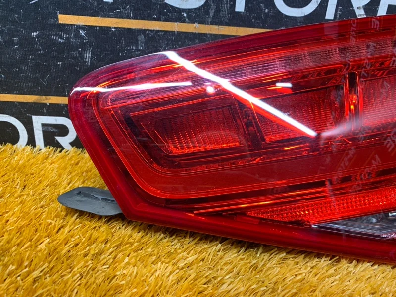 Фонарь крышки багажника правый Audi A8 4H/D4 CDR - миниатюра 2