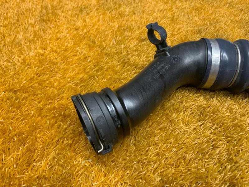 Патрубок интеркулера BMW X3 F25 N55B30A 2012 - миниатюра 4