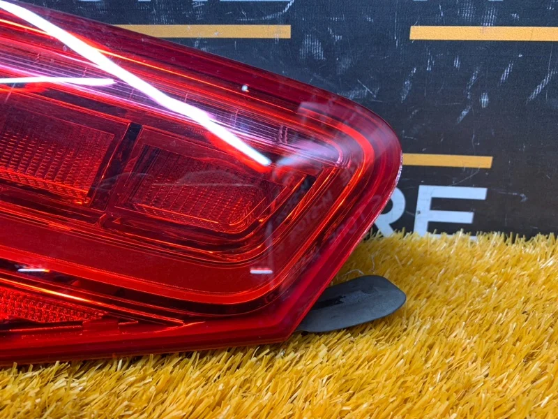 Фонарь крышки багажника левый Audi A8 4H/D4 CDR - миниатюра 2