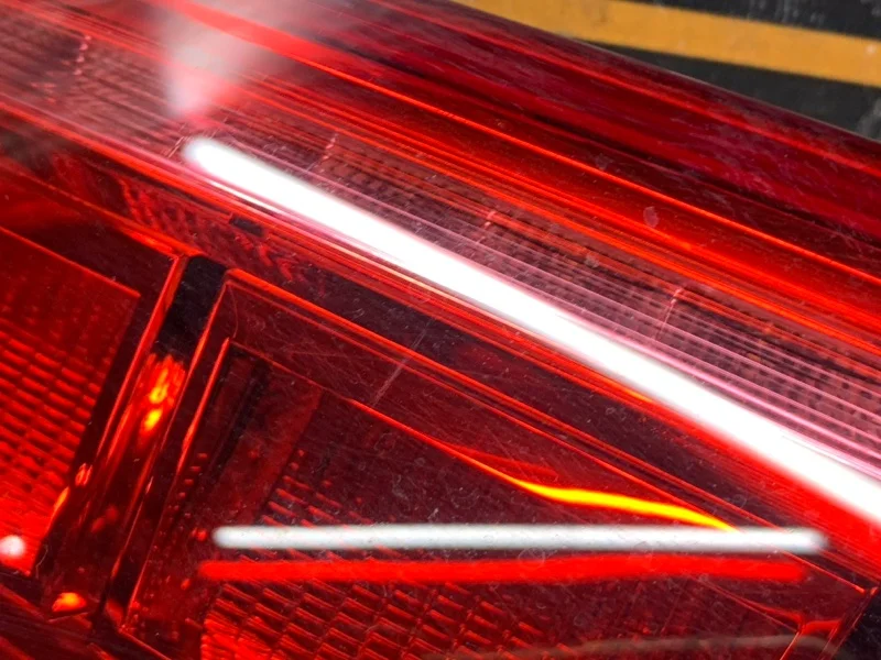 Фонарь крышки багажника левый Audi A8 4H/D4 CDR - миниатюра 4