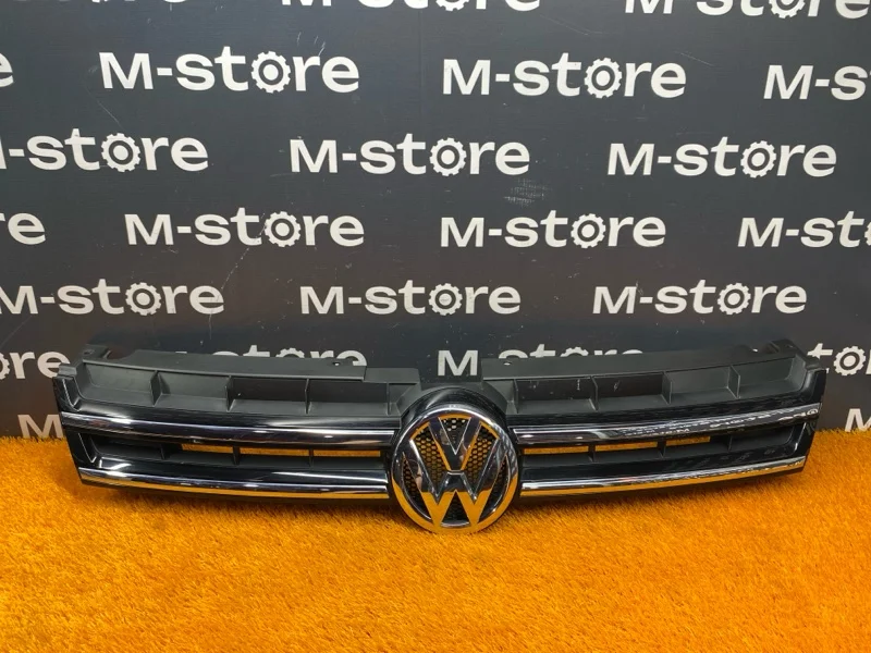 Решетка радиатора Volkswagen Touareg 7P CGR 2010 - изображение 1