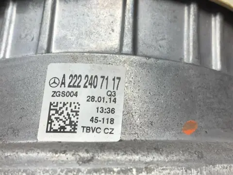 Подушка двигателя левая Mercedes-Benz S-Class W222