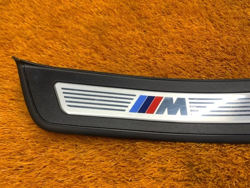 Накладка на порог салона BMW 5-Series F10 N47D20C - миниатюра 8