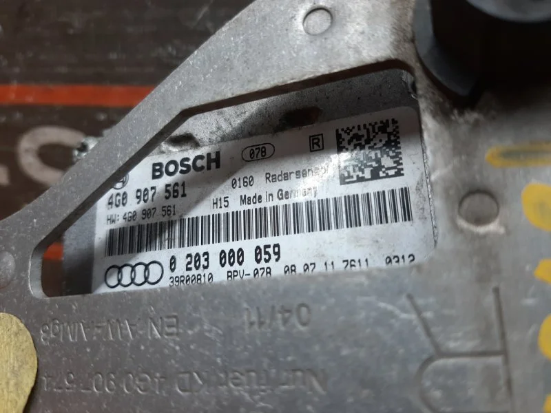 Радар (Дистроник) передний правый Audi A6 C7/4G - миниатюра 7