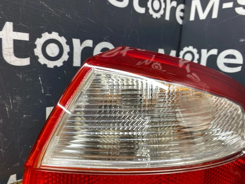 Фонарь задний правый Audi A4 B6/8E AMB 2004 - миниатюра 2