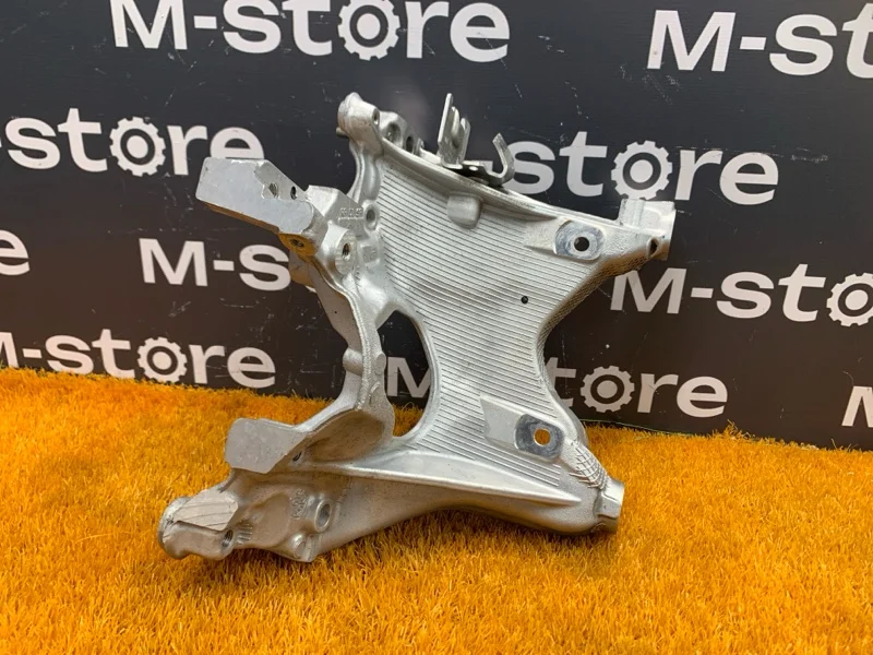 Кронштейн балки передний правый Audi A4 B9/8W CVK - миниатюра 2