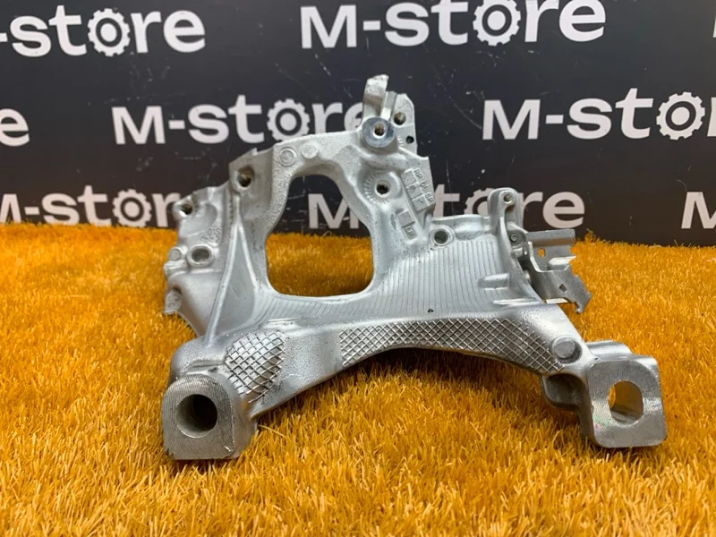 Кронштейн балки передний правый Audi A4 B9/8W CVK - миниатюра 4