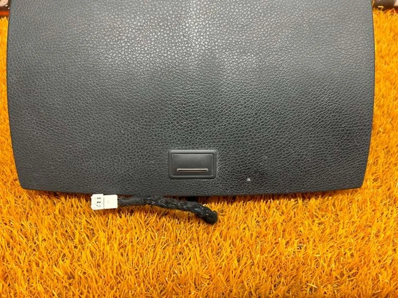 Монитор Mercedes-Benz C-Class W204 271.950 2008 - миниатюра 3