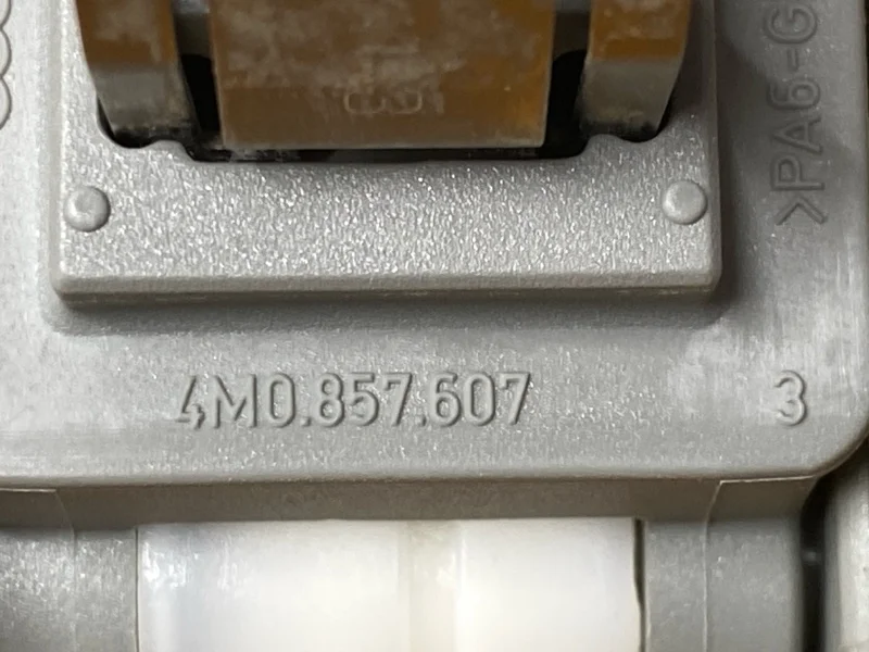 Ручка потолка Audi A4 B9/8W CVK 2015 - миниатюра 10