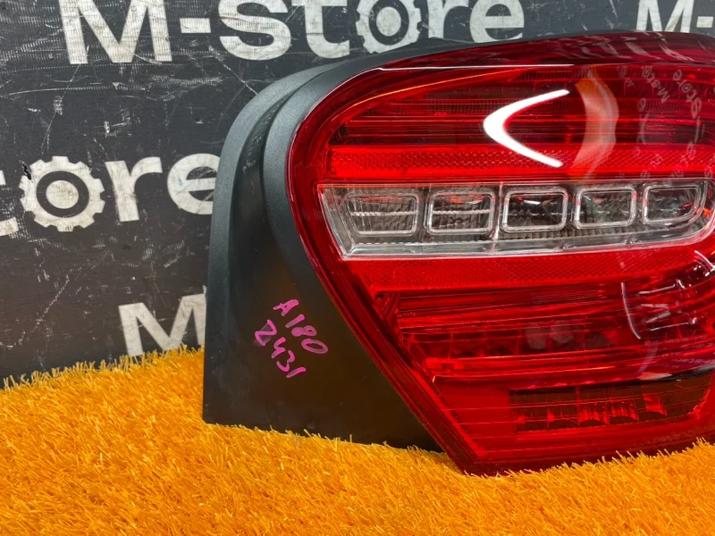 Фонарь задний правый Mercedes-Benz A-class W176 - миниатюра 4