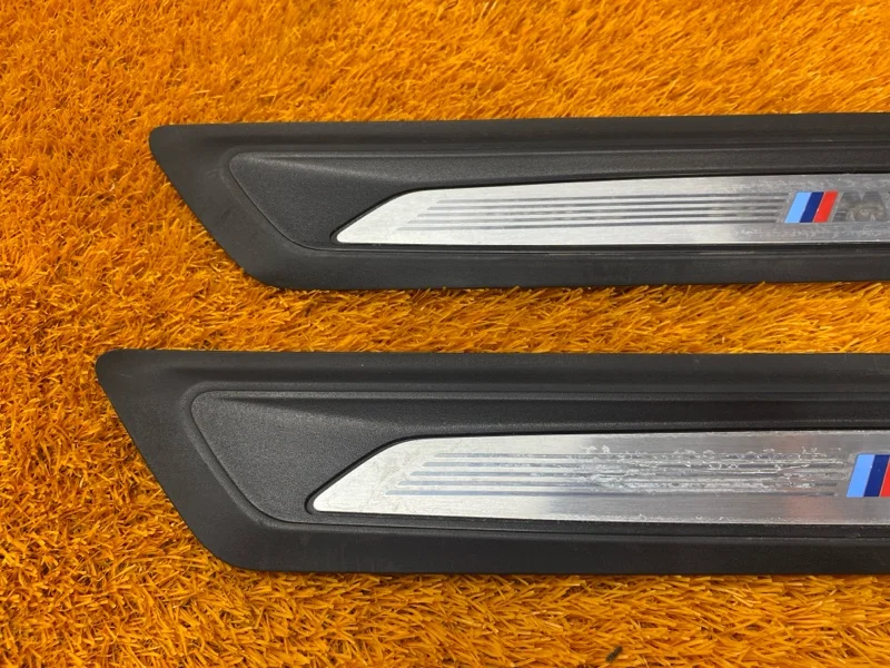 Накладка на порог салона BMW 1-Series F20 N13B16A - миниатюра 2
