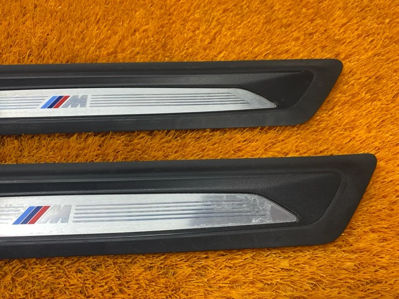 Накладка на порог салона BMW 1-Series F20 N13B16A - миниатюра 3