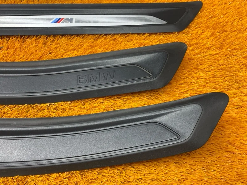 Накладка на порог салона BMW 1-Series F20 N13B16A - миниатюра 4