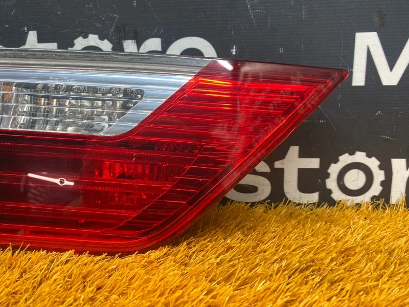 Фонарь крышки багажника левый BMW X3 E83 N52B25A - миниатюра 2