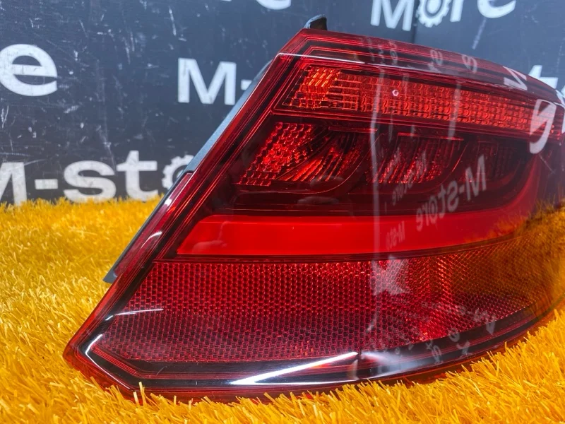 Фонарь задний правый Audi A3 8V CXS 2013 - миниатюра 2