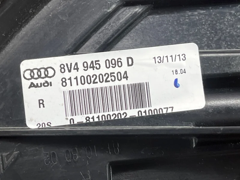 Фонарь задний правый Audi A3 8V CXS 2013 - миниатюра 8