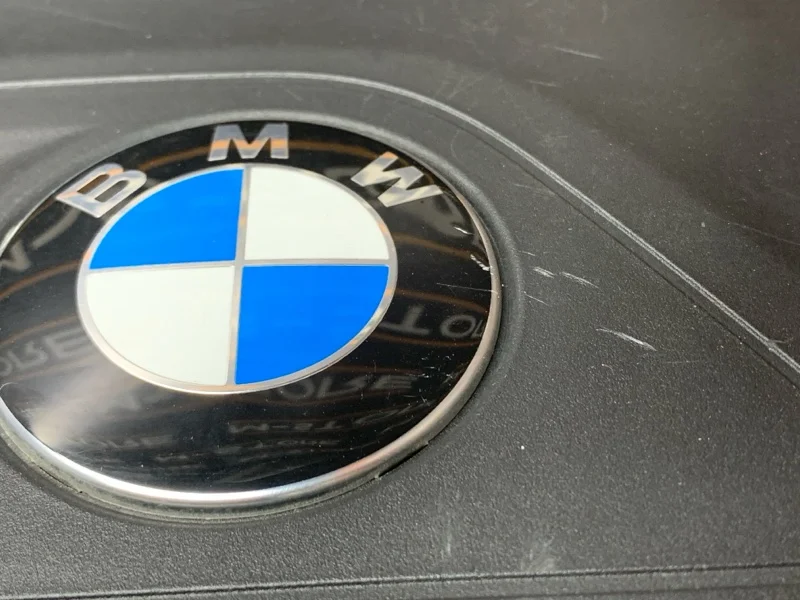 Крышка двигателя BMW 2-Series F45 B47C20A 2015 - миниатюра 3