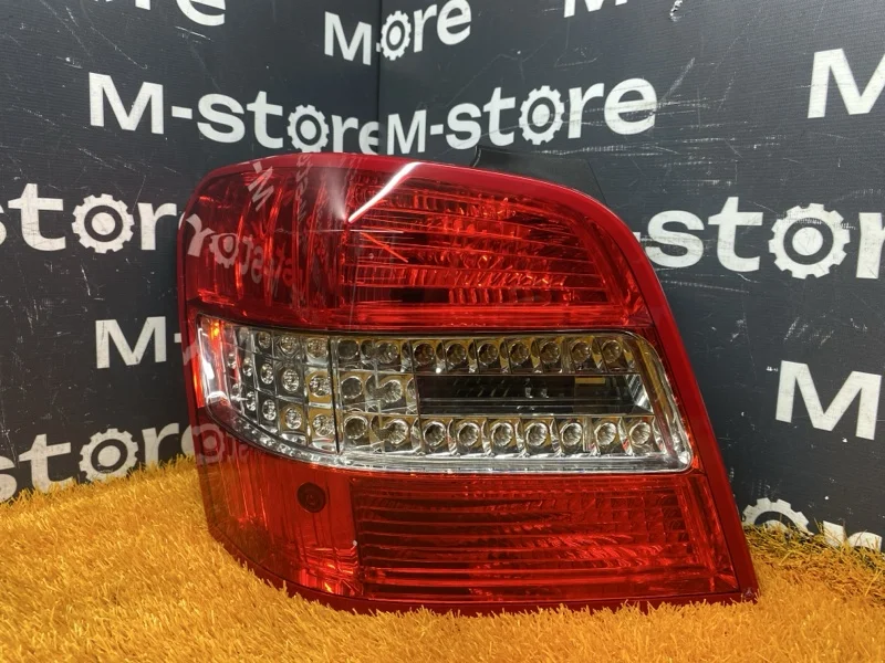 Фонарь задний левый Mercedes-Benz GLK-Class X204 - изображение 1