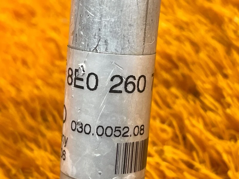 Трубка кондиционера Audi A4 B7/8E BFB 2006 - миниатюра 8