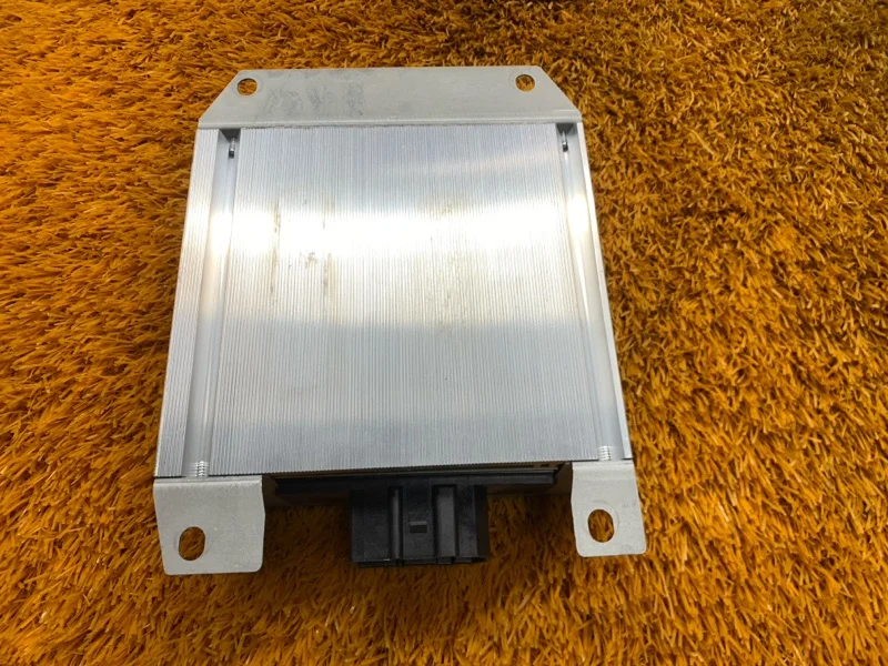Усилитель звука Audi A4 B7/8E BFB 2006 - миниатюра 4