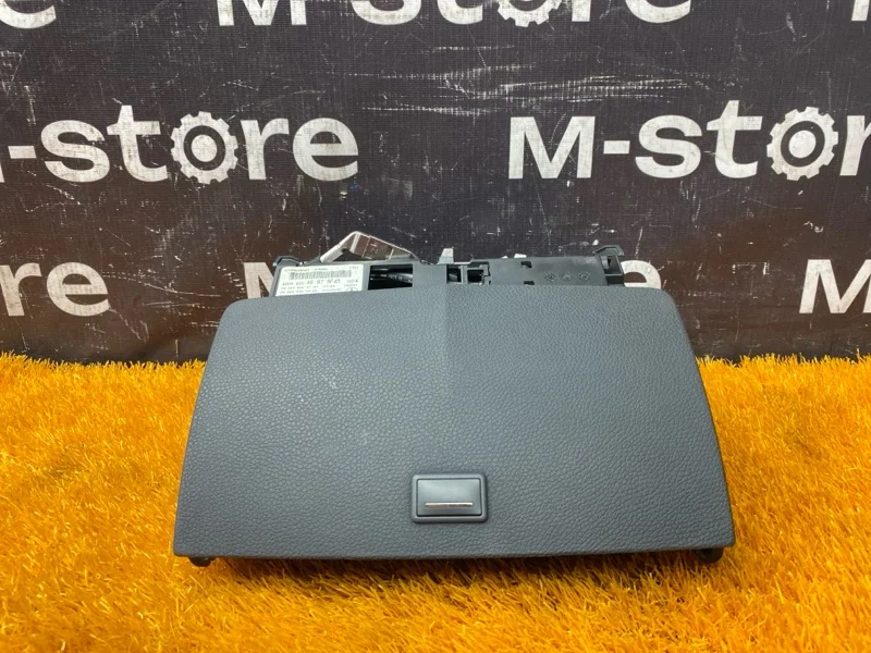 Монитор Mercedes-Benz C-Class W204 271.860 2010