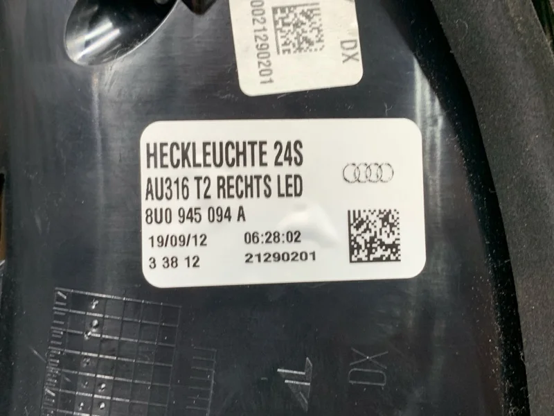 Фонарь задний правый Audi Q3 8U CPS 2012 - миниатюра 8