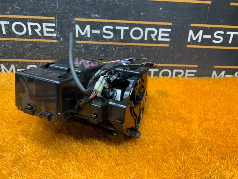 Подстаканник Mercedes-Benz E-class W213 274.920 - миниатюра 8