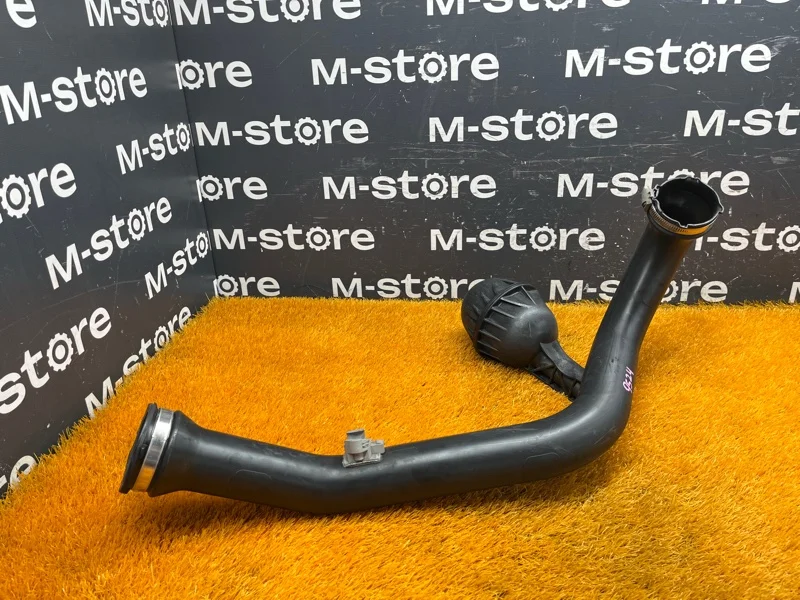 Патрубок интеркулера Audi A4 B9/8W CVK 2015 - миниатюра 2