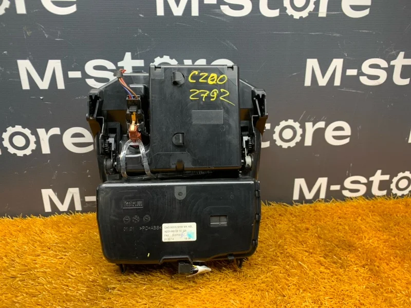 Подстаканник Mercedes-Benz C-Class W205 274.920 - миниатюра 8