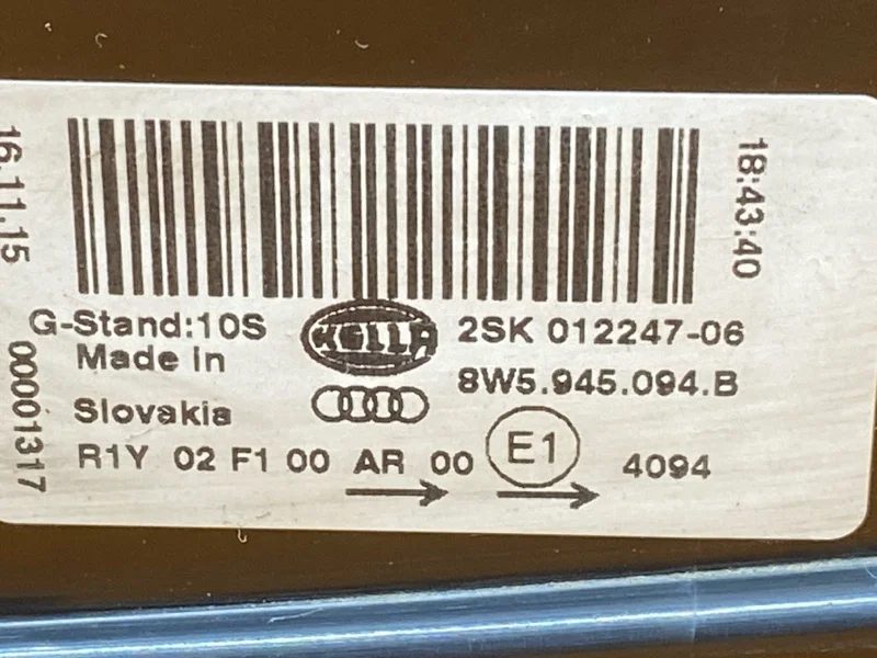 Фонарь крышки багажника правый Audi A4 B9/8W CVK - миниатюра 7