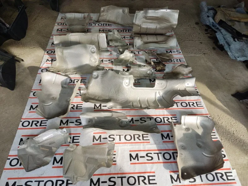 Тепловой экран Mercedes-Benz M-Class W164 272.967 - изображение 1