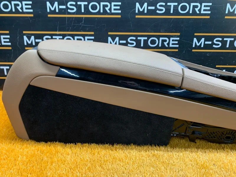 Подлокотник BMW 7-Series F01 N63B44A 2009 - миниатюра 3