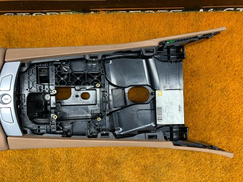 Подлокотник BMW 7-Series F01 N63B44A 2009 - миниатюра 5