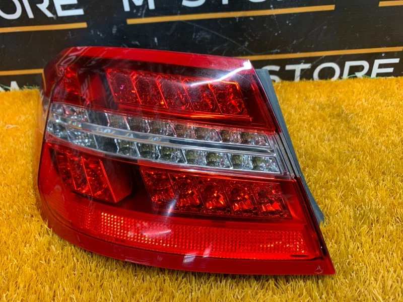 Фонарь задний левый Mercedes-Benz E-class C207 - миниатюра 3