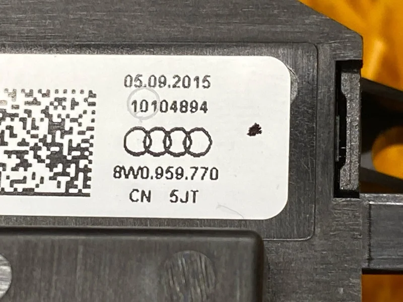 Кнопка памяти сидений передняя правая Audi A4 - миниатюра 6